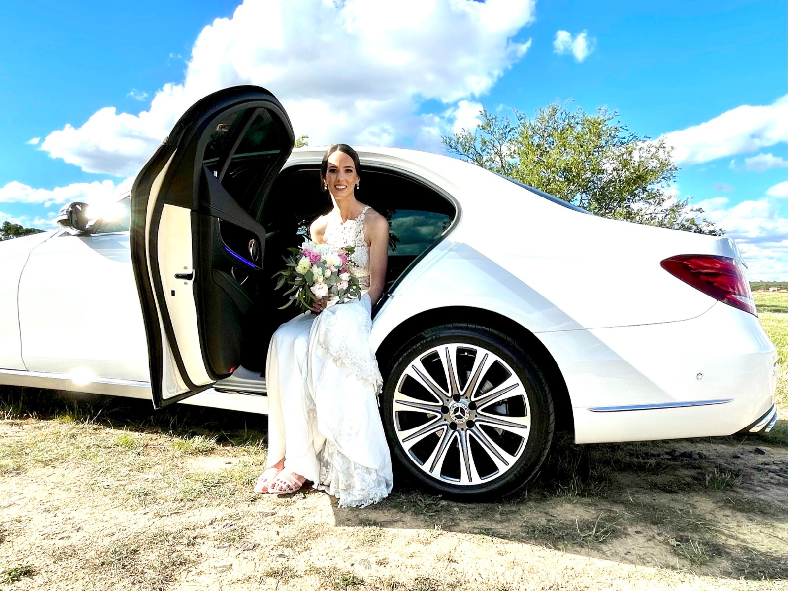 luxury wedding car hire melbourne